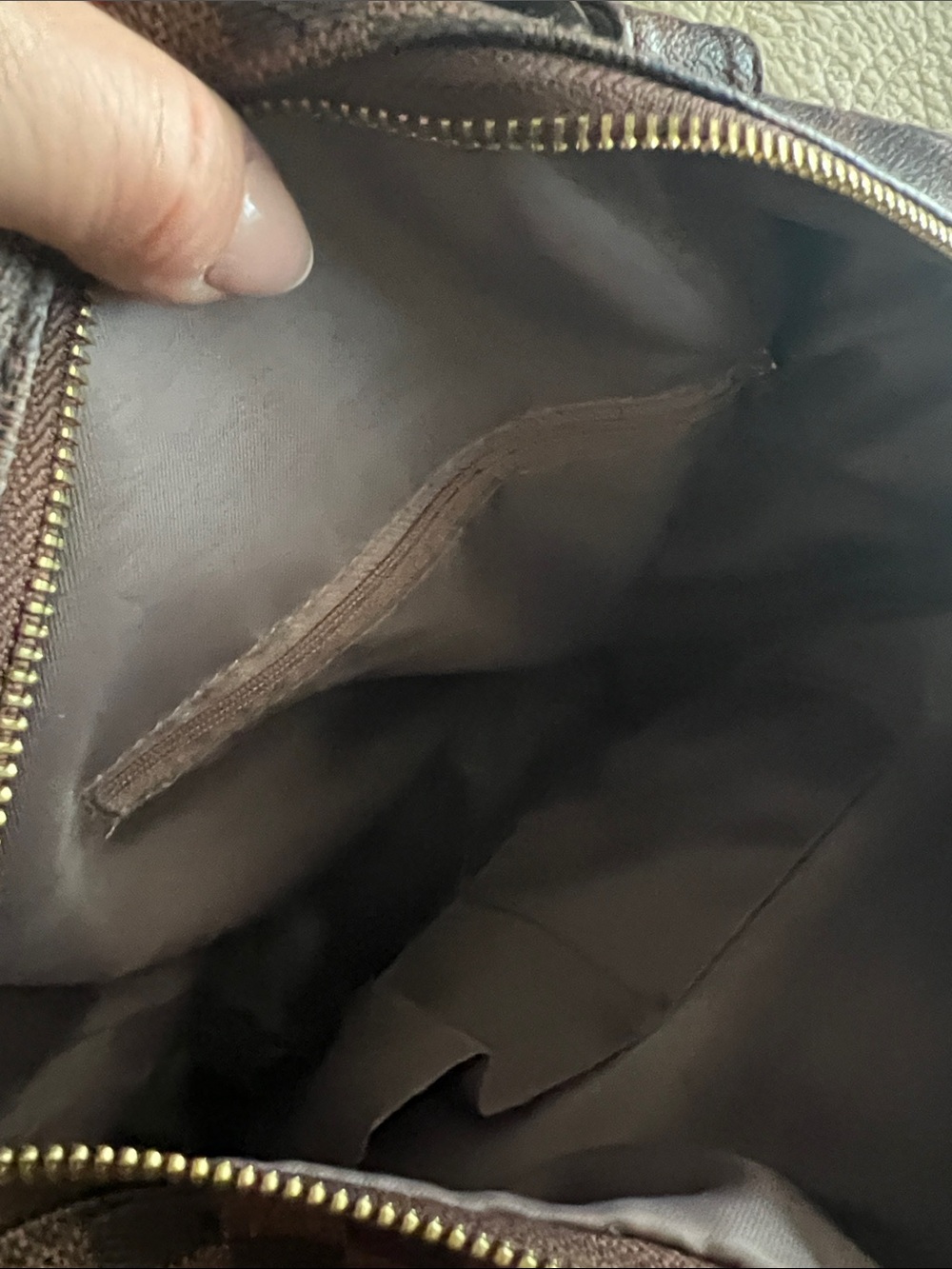 Backpack - Picture 4 of 5